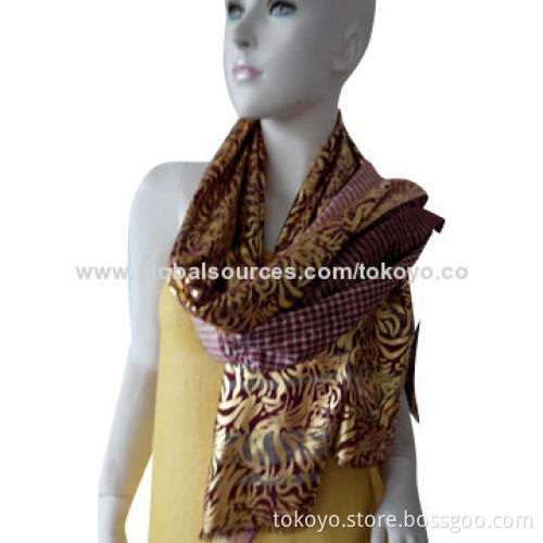 Yarn dyed cotton scarf with golden foil, sized 180*70+1.5cm, self fringe